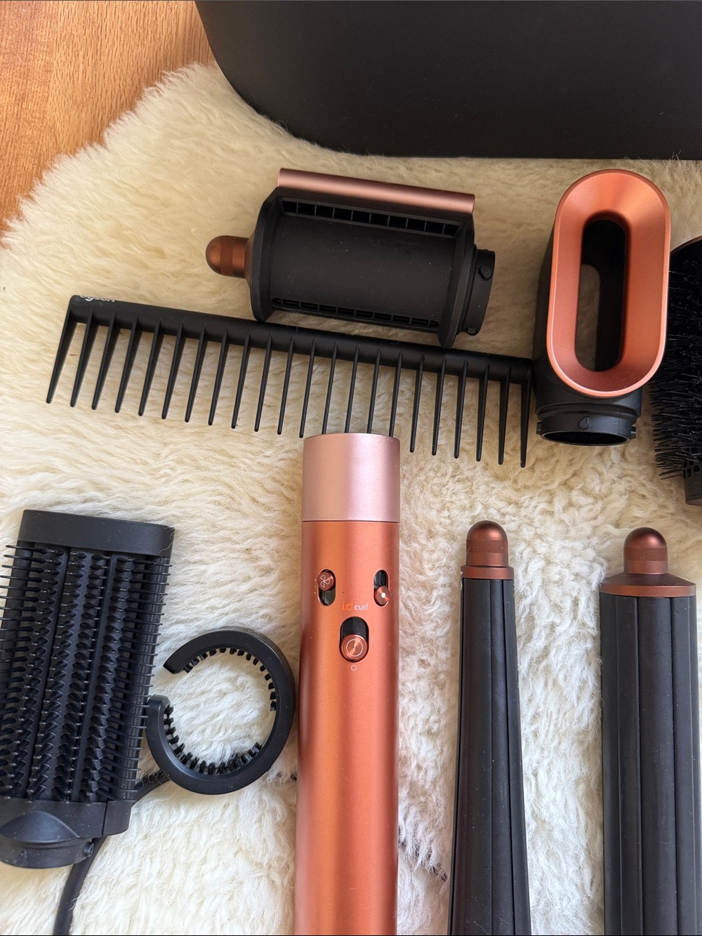 Dyson Airwrap i.d. Multi-styler and Dryer for Straight + Wavy Hair - Amber Silk - Picture 5 of 14